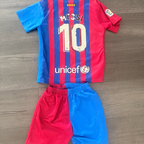 Nike Kids Messi FC Barcelona Red and Blue Soccer Jersey Set - Picture 2 of 2